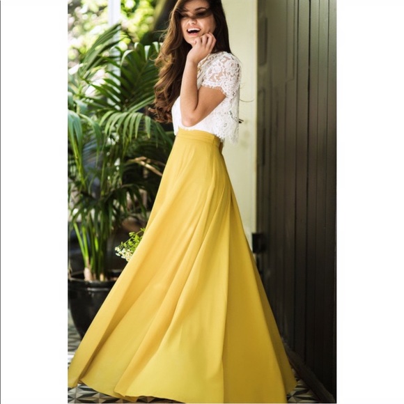 Yellow chiffon layered maxi skirt Size. XSMALL - Picture 3 of 5